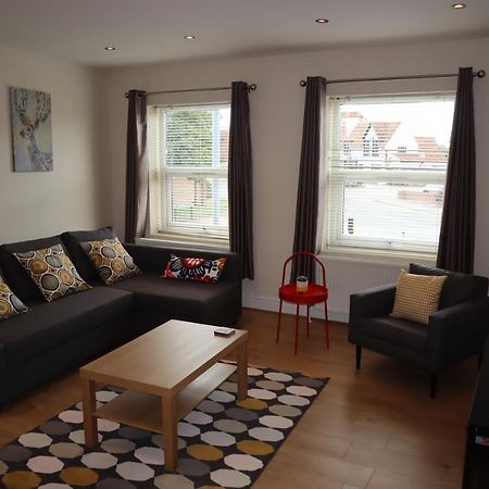 Parkview Apartments Γουίνσδορ Εξωτερικό φωτογραφία